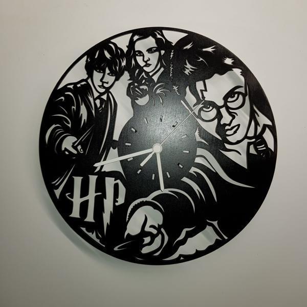 Harry Porter Design Analogue Wall Clock