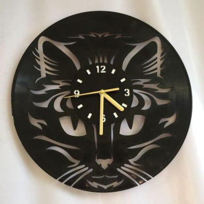 Trendy Delusional Cat Design Analogue Wall Clock