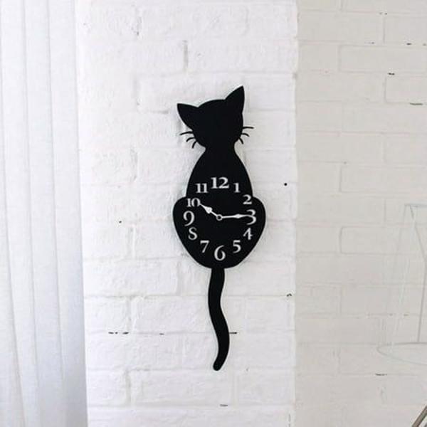 Cat shaped Analogue Wall Clock